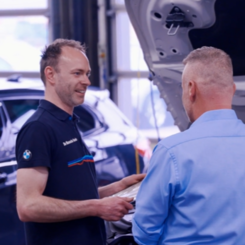 Sjors Geurts is autotechnicus bij De Maassche BMW/MINI Venlo